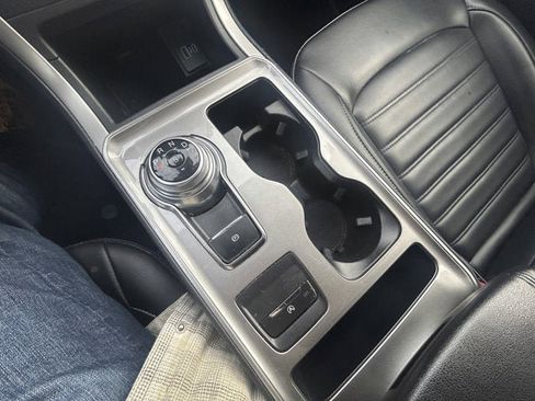 Used 2023 Ford Edge SEL image 18