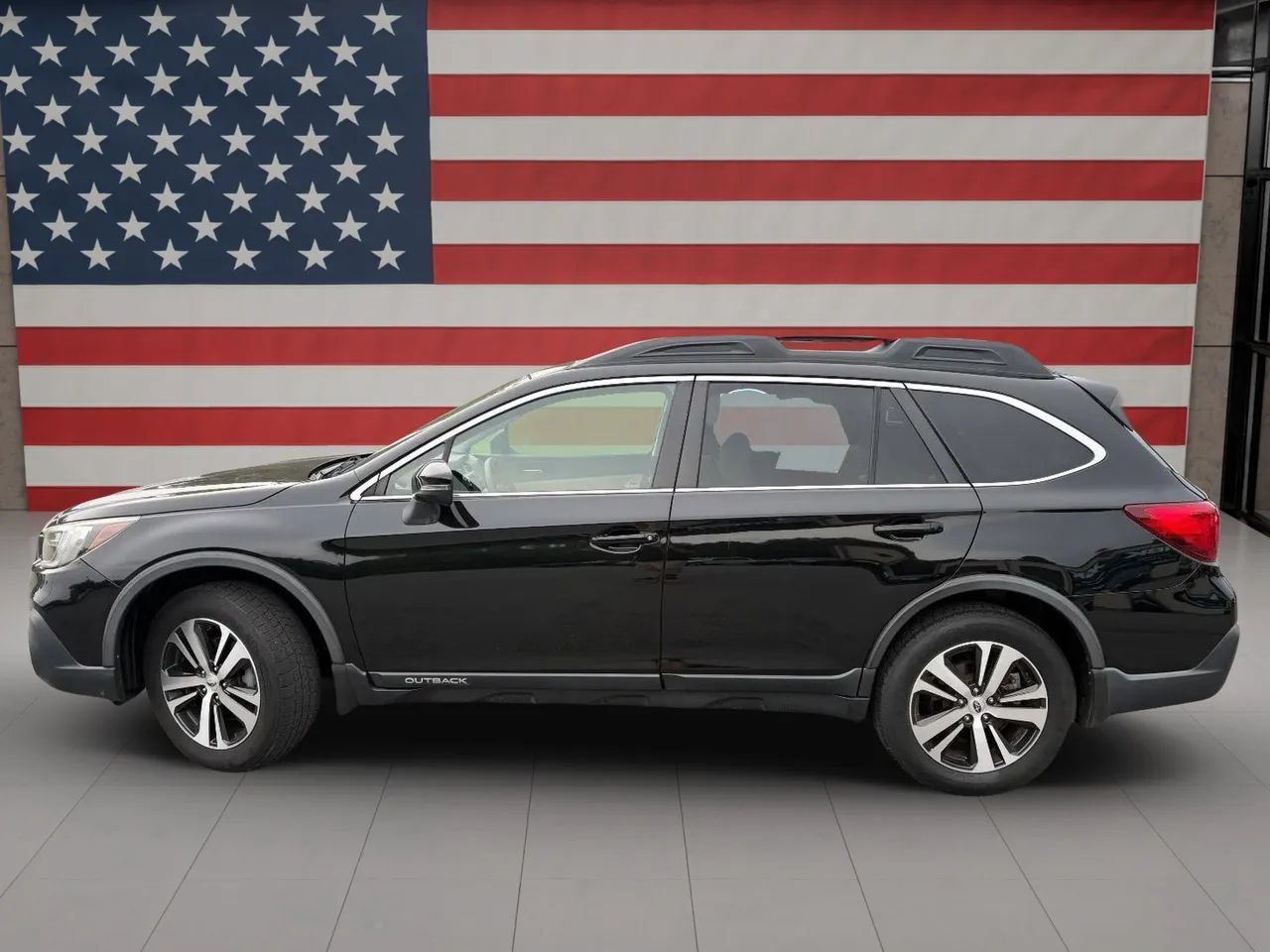 Used 2019 Subaru Outback 2.5i Limited w/ Popular Package #2 AWD/4WD image 4