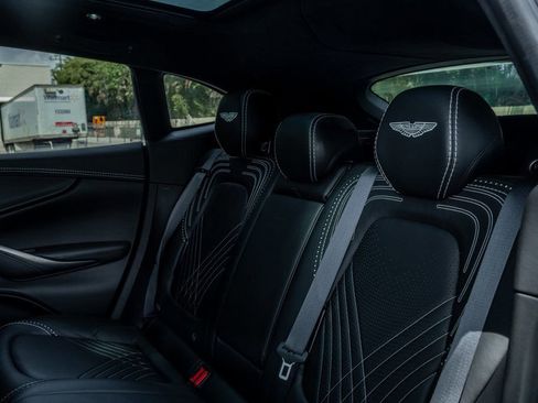 Used 2021 Aston Martin DBX AWD/4WD image 21