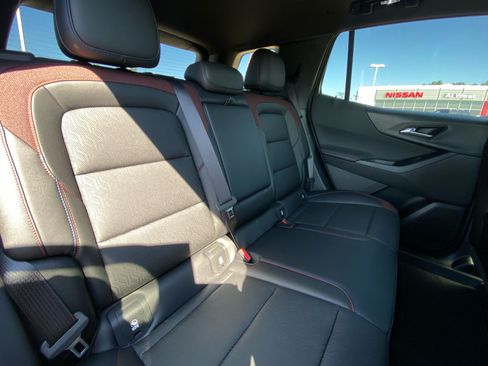 Used 2026 Chevrolet Equinox RS FWD image 15