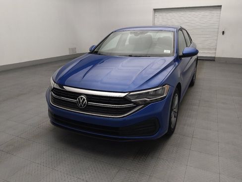 Used 2024 Volkswagen Jetta SE FWD image 15