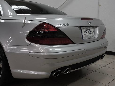 Used 2004 Mercedes-Benz SL 55 AMG image 32