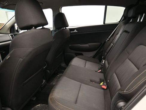 Used 2020 Kia Sportage LX image 29