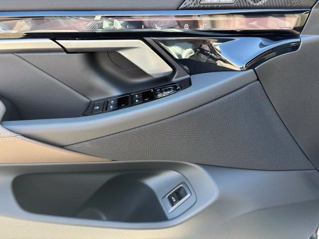 New 2027 BMW 530i xDrive w/ Premium Package AWD/4WD image 12