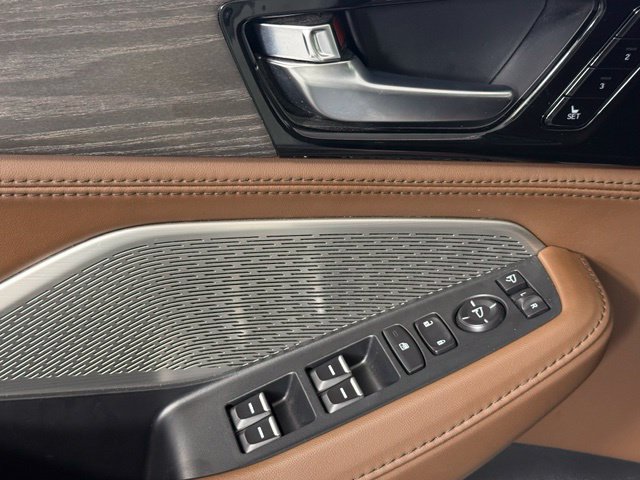 Used 2024 Acura MDX w/ Advance Package AWD/4WD image 15