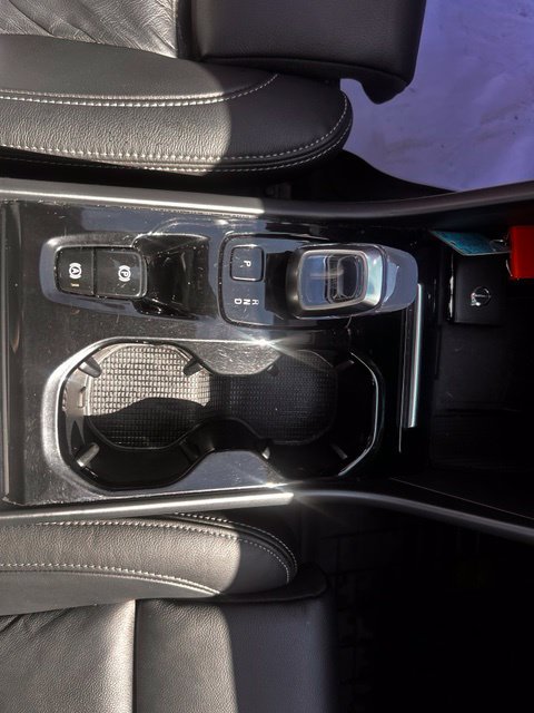 Used 2024 Volvo XC40 B5 Plus w/ Protection Package Premier AWD/4WD image 25