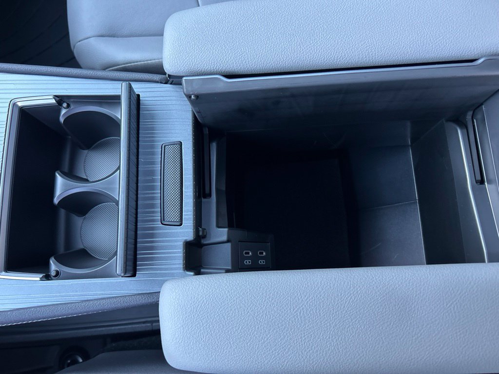 New 2026 Toyota Sienna XLE AWD/4WD image 23