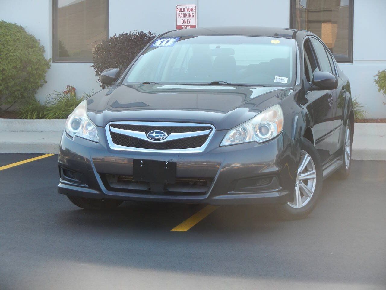 Used 2011 Subaru Legacy 2.5i Premium w/ All-Weather Pkg AWD/4WD image 4