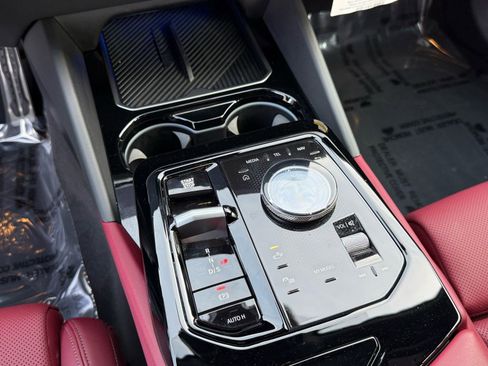 Used 2026 BMW 530i w/ M Sport Package image 28