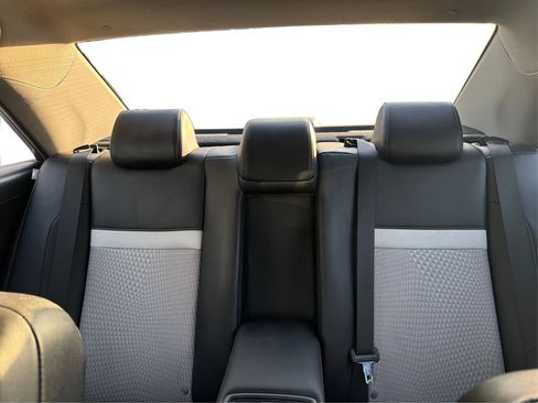 Used 2012 Toyota Camry SE FWD image 18