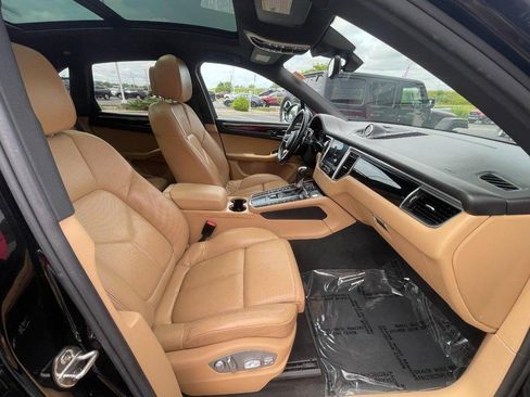 Used 2017 Porsche Macan AWD/4WD image 11