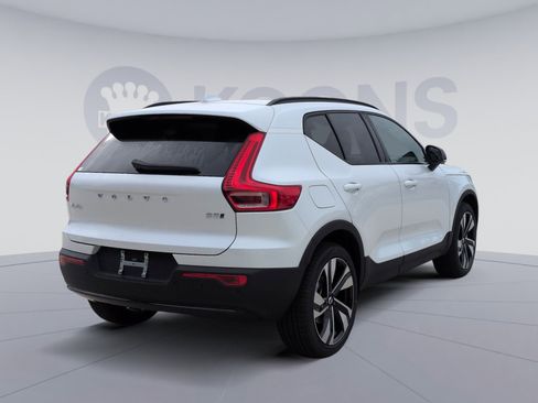 New 2026 Volvo XC40 B5 Ultra w/ Protection Package Premier image 7