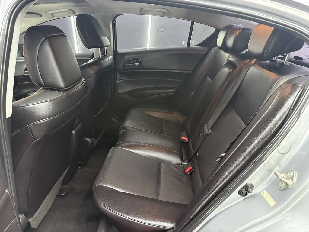 Used 2018 Acura ILX w/ Premium Package FWD image 11
