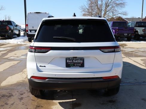 New 2026 Jeep Grand Cherokee Laredo image 30
