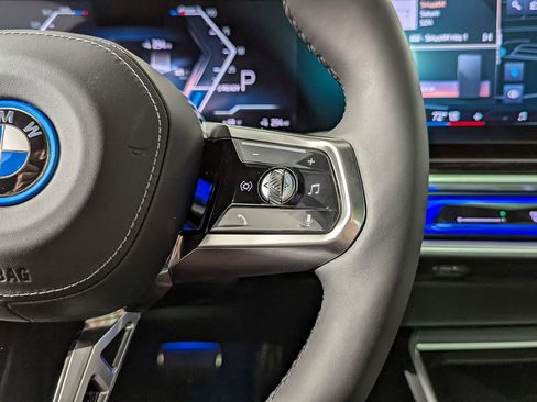 Used 2026 BMW i7 eDrive50 w/ M Sport Package image 27