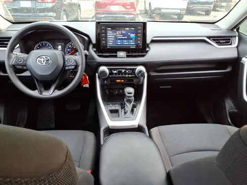 Certified 2021 Toyota RAV4 LE w/ Carpet Mat Package (TMS) FWD image 11