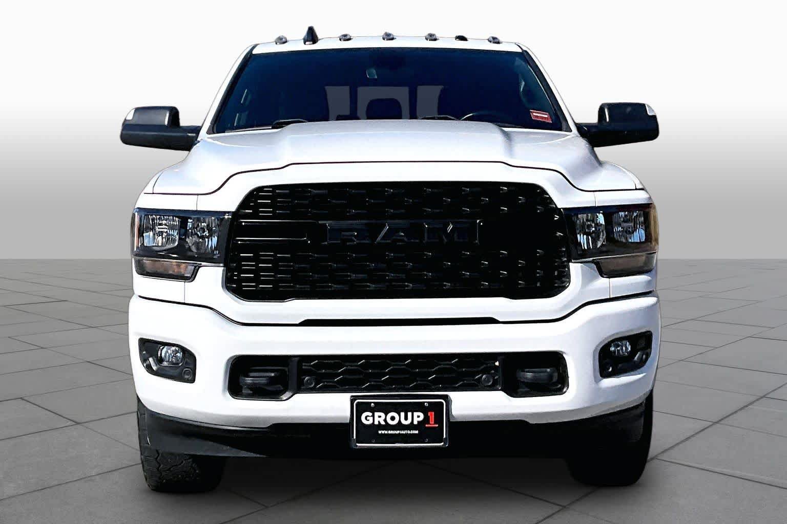 Used 2022 RAM 2500 Big Horn w/ Level C Equiment Group AWD/4WD image 3