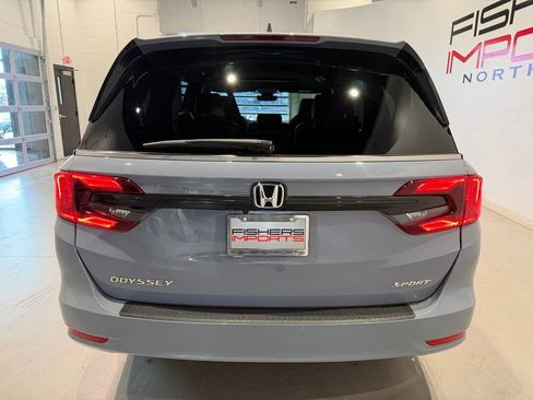 Used 2023 Honda Odyssey Sport image 6