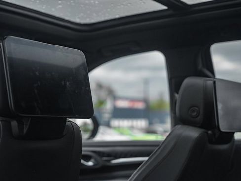 Used 2021 GMC Yukon Denali w/ Denali Premium Package image 44