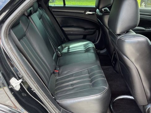 Used 2016 Chrysler 300 S RWD image 13