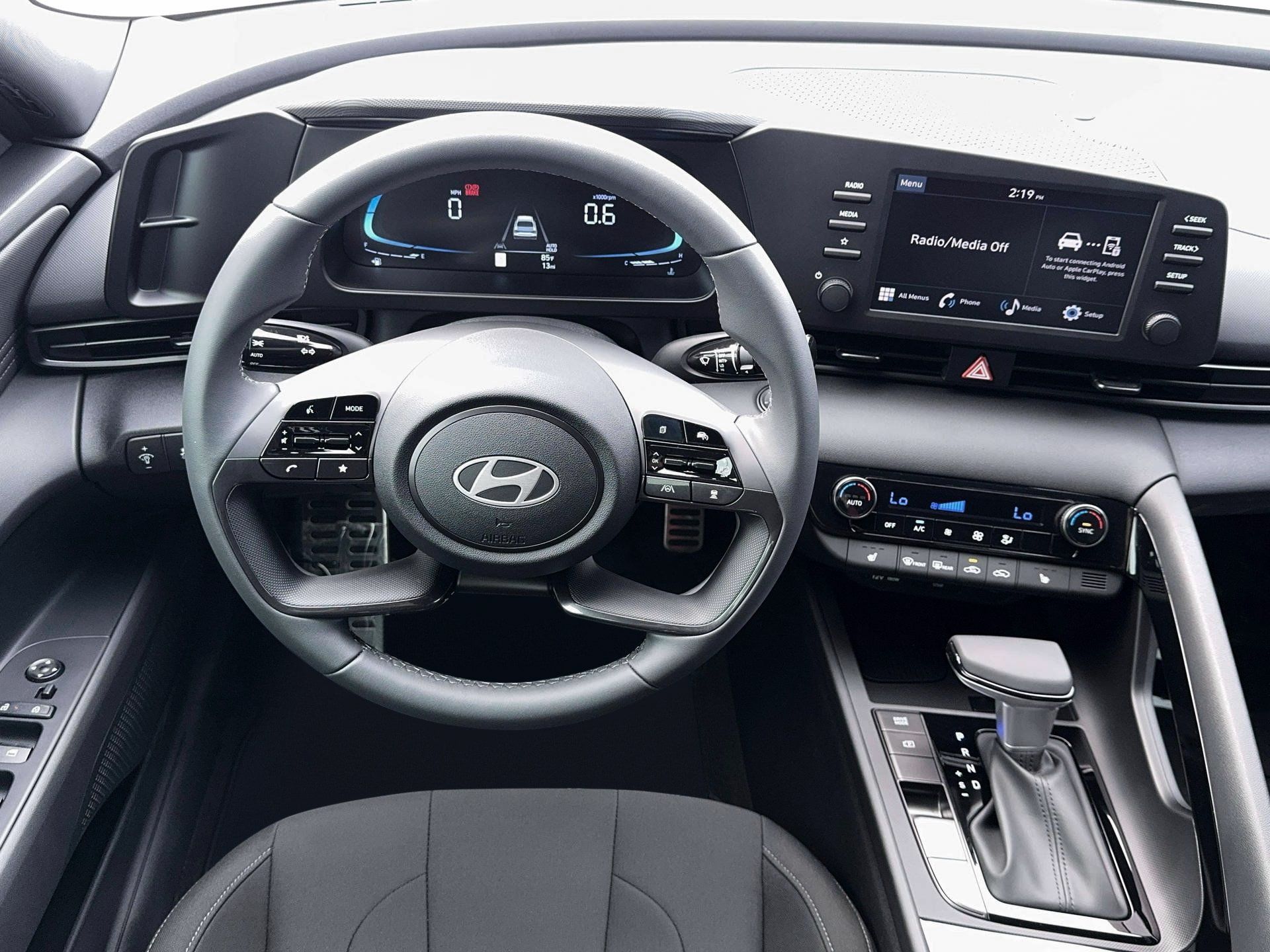 New 2026 Hyundai Elantra SEL Sport Premium FWD image 17