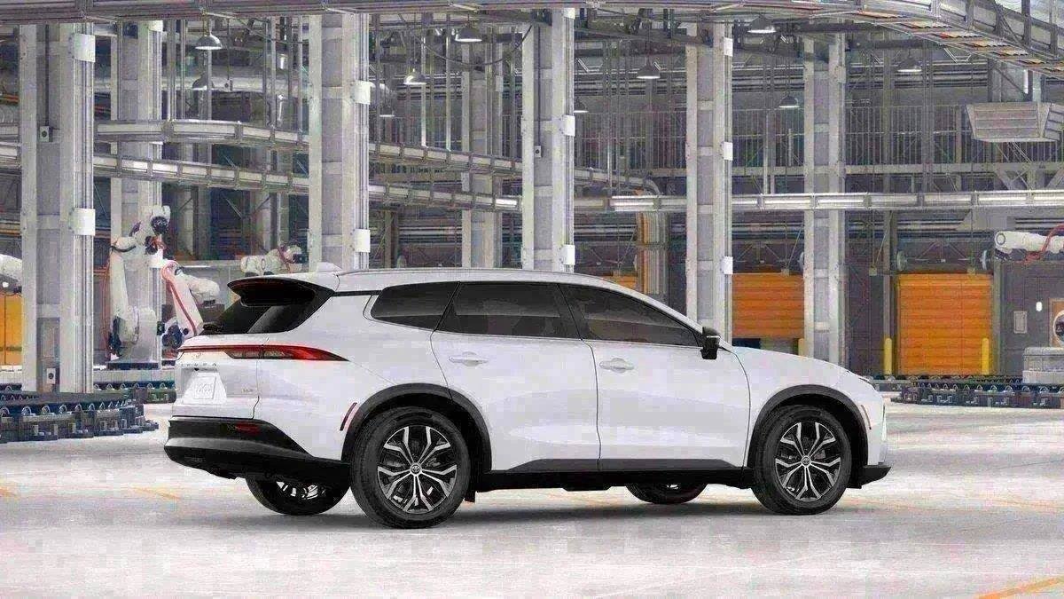 New 2026 Toyota Crown Signia AWD/4WD image 33