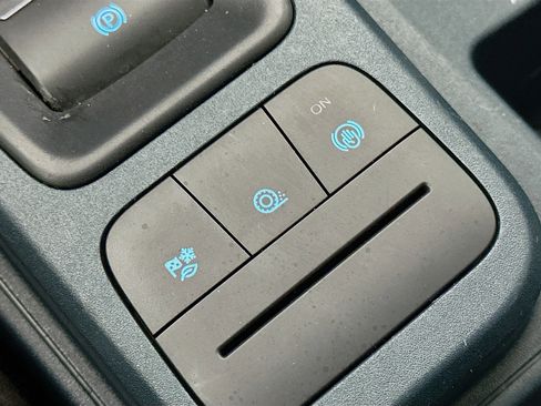 Used 2023 Ford Maverick XLT image 24