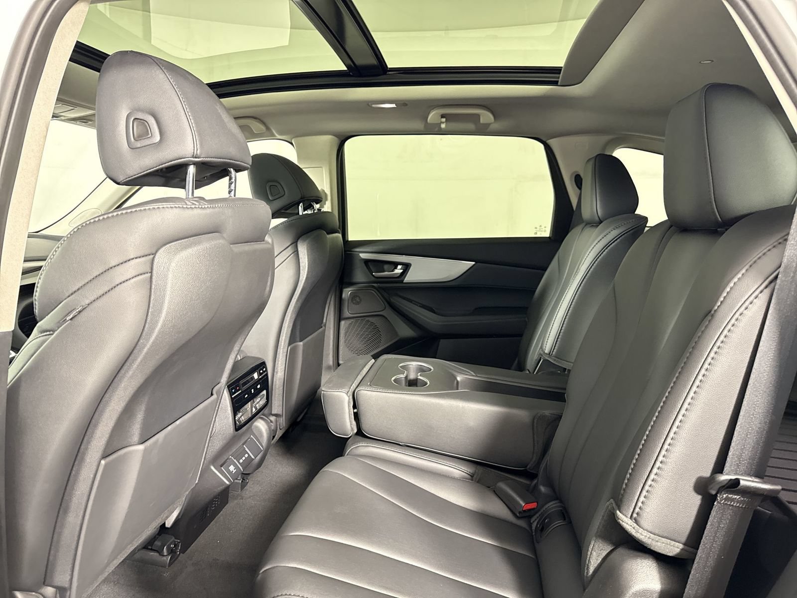 Certified 2025 Acura MDX FWD image 24
