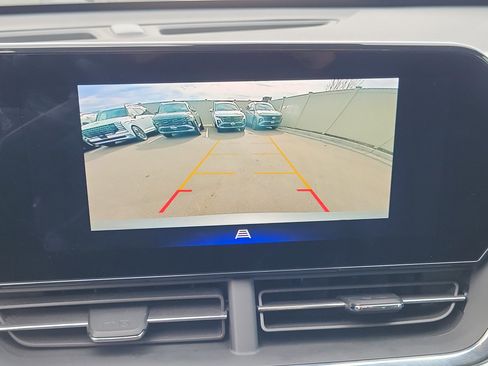 Used 2024 Chevrolet Trax LT w/ Driver Confidence Package image 20