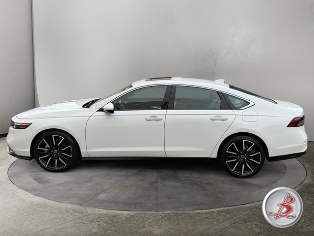 Used 2024 Honda Accord Touring image 4