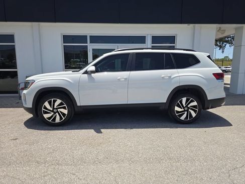 Used 2024 Volkswagen Atlas SE FWD image 4