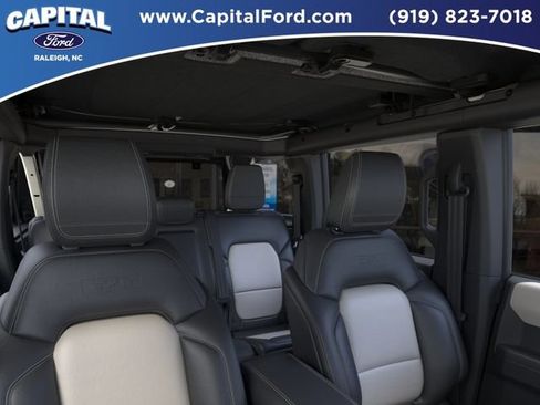 New 2026 Ford Bronco Outer Banks w/ Sasquatch Package AWD/4WD image 12