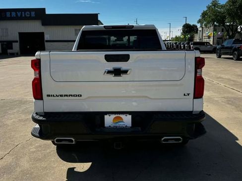 Used 2024 Chevrolet Silverado 1500 LT Trail Boss w/ Convenience Package II AWD/4WD image 7
