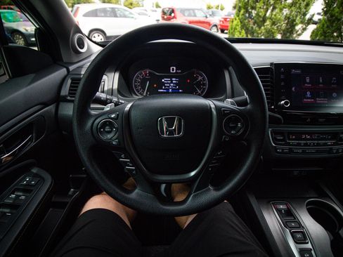 Certified 2023 Honda Ridgeline Sport image 18