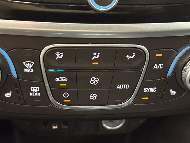 Used 2018 Chevrolet Traverse Premier AWD/4WD image 50