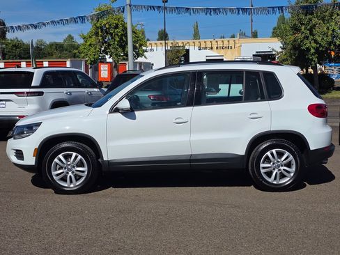 Used 2017 Volkswagen Tiguan S FWD image 9