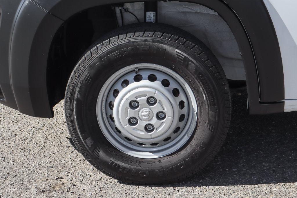 Used 2025 RAM ProMaster 2500 FWD image 35