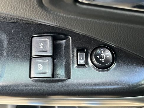 Used 2022 Chevrolet Colorado LT w/ Fleet Safety Package image 11