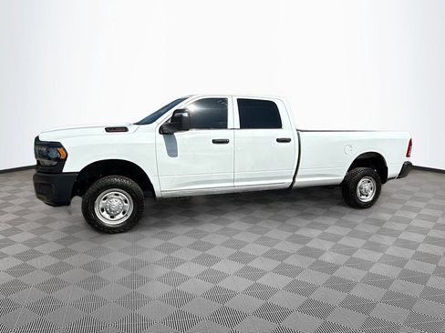 Used 2023 RAM 2500 Tradesman AWD/4WD image 9