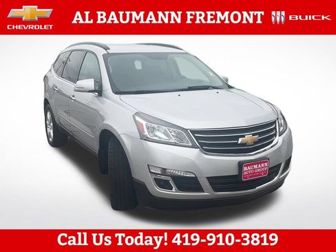 Used 2017 Chevrolet Traverse LT w/ Style and Technology Package FWD image 1