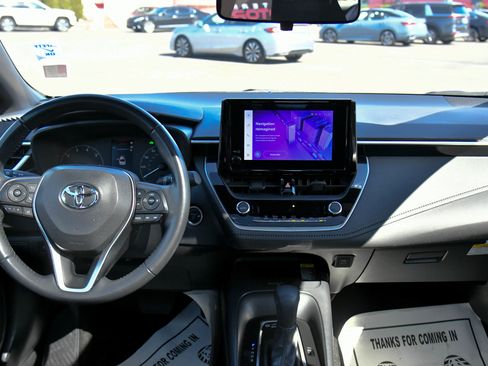 Used 2024 Toyota Corolla SE w/ SE Package image 39