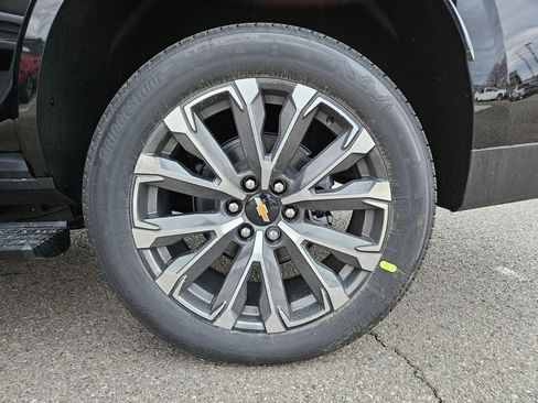 New 2026 Chevrolet Tahoe High Country AWD/4WD image 16