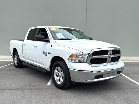 Used 2019 RAM 1500 Classic SLT AWD/4WD image 7