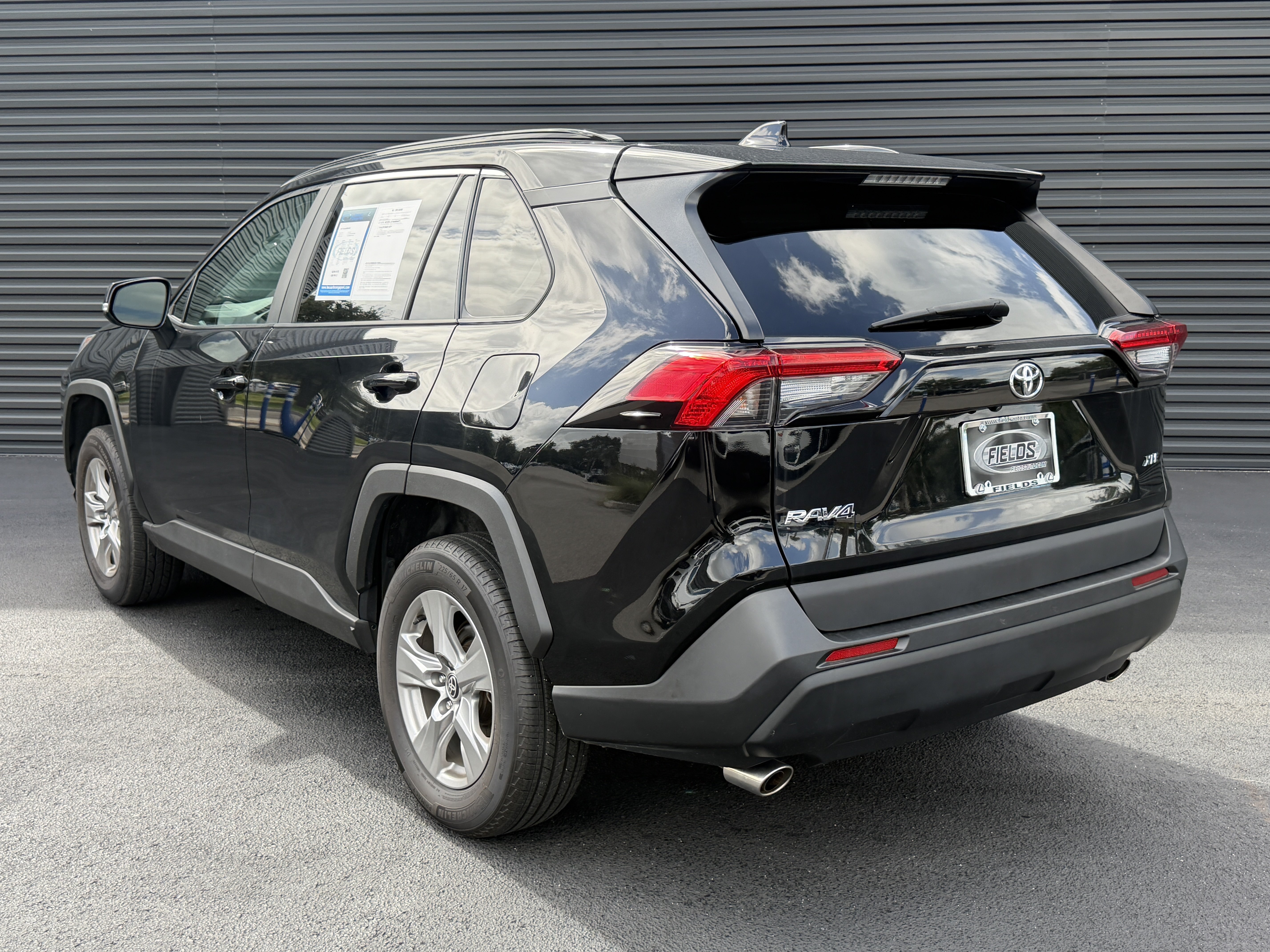 Used 2024 Toyota RAV4 XLE FWD image 3