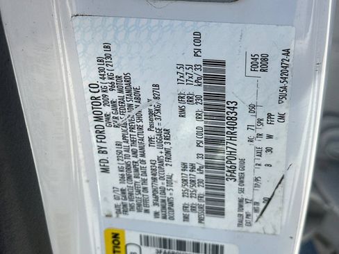Used 2017 Ford Fusion SE w/ Fusion SE Technology Package FWD image 29
