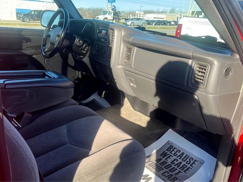 Used 2005 Chevrolet Silverado 1500 LS w/ Light Duty Power Package image 13
