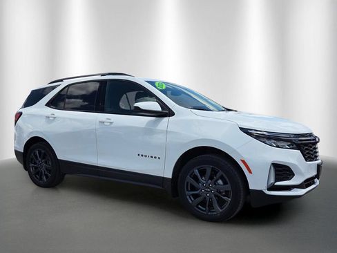 Certified 2024 Chevrolet Equinox RS w/ LPO, Floor Liner Package AWD/4WD image 2