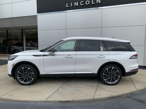 New 2026 Lincoln Aviator Reserve AWD/4WD image 2
