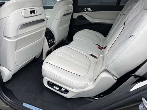New 2026 BMW X7 xDrive40i image 15