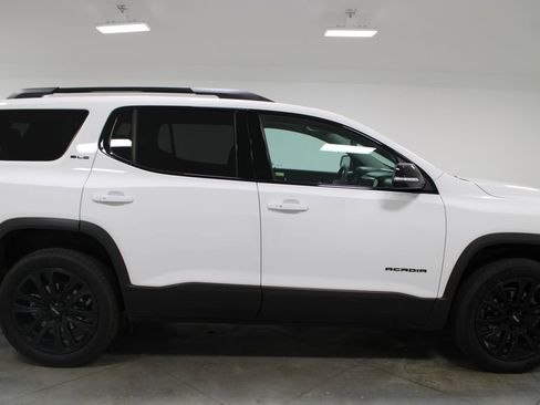 Used 2022 GMC Acadia SLE w/ Driver Convenience Package image 11